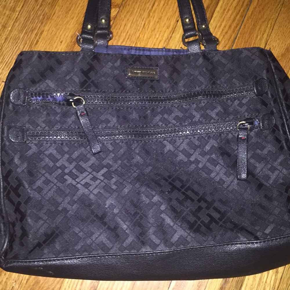 Small Tommy Hilfiger handbag